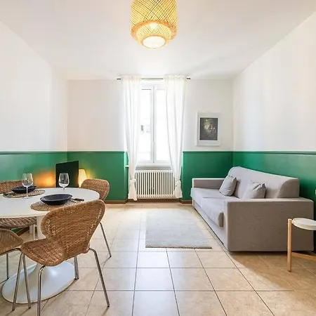 Teatro Ariston, Elegante *