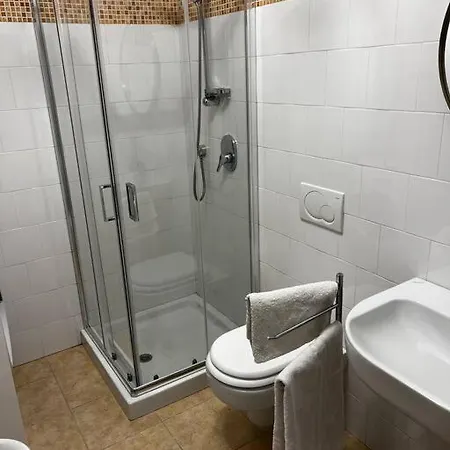 Teatro Ariston, Elegante